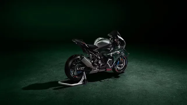 BMW M 1000 R Right Rear Three Quarter