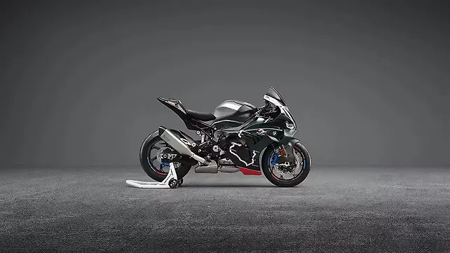 BMW M 1000 R Right Side View