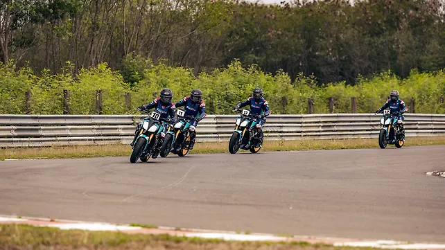 TVS Apache RR 310 Riding