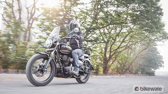 Royal Enfield Meteor 350 Left Front Three Quarter