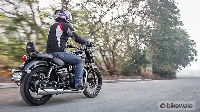 Royal Enfield Meteor 350 Right Rear Three Quarter