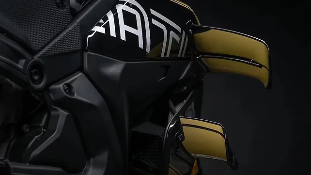 Ducati Streetfighter V4 Right Side View