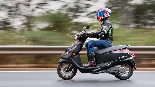Suzuki E Access Riding