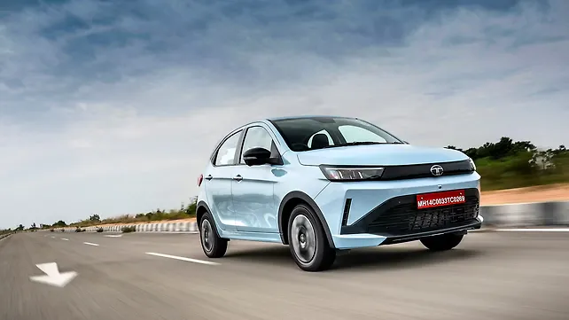 Tata Tiago Right Front Three Quarter