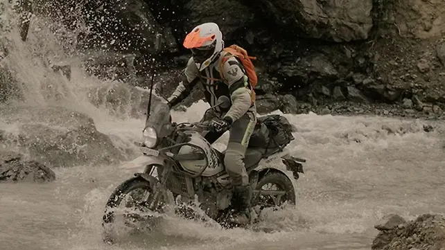 Royal Enfield Himalayan 450 Riding