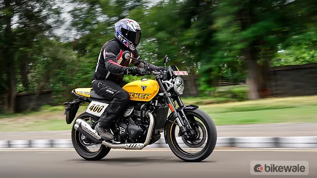 Triumph Tracker 400 Right Front Three Quarter