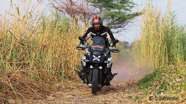 BMW R 1300 GS Adventure Riding