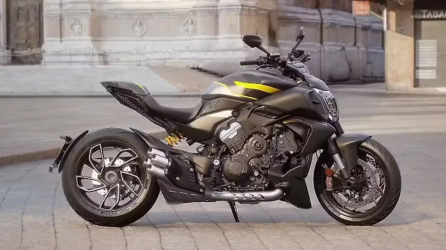 Yamaha  Right Side View