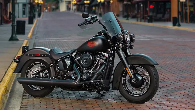 Harley-Davidson Reveals the New Deadwood