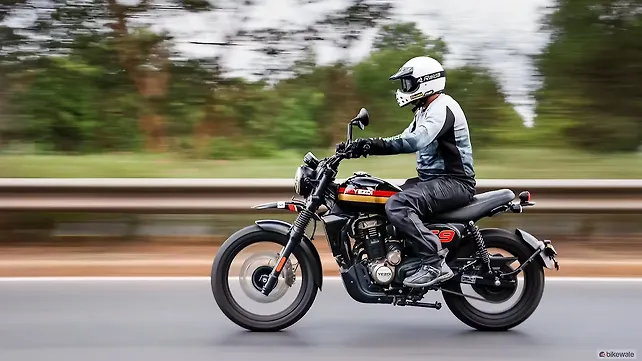 Yezdi Scrambler Right Side View