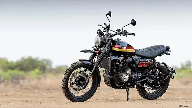 Yezdi Scrambler Right Side View