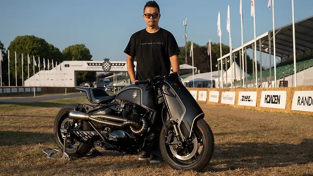 Royal Enfield Shotgun 650 Right Front Three Quarter