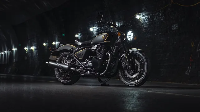 Royal Enfield Shotgun 650 Right Front Three Quarter