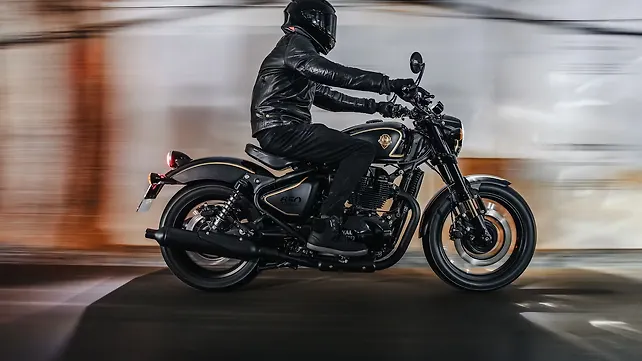 Royal Enfield Shotgun 650 Right Side View