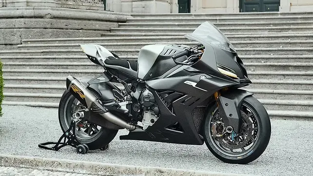 BMW S1000RR Right Front Three Quarter