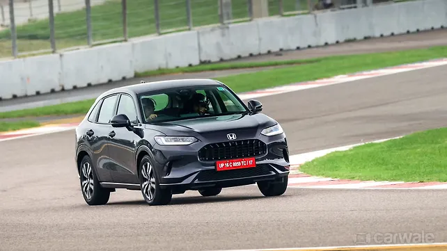 Honda ZR-V Right Front Three Quarter