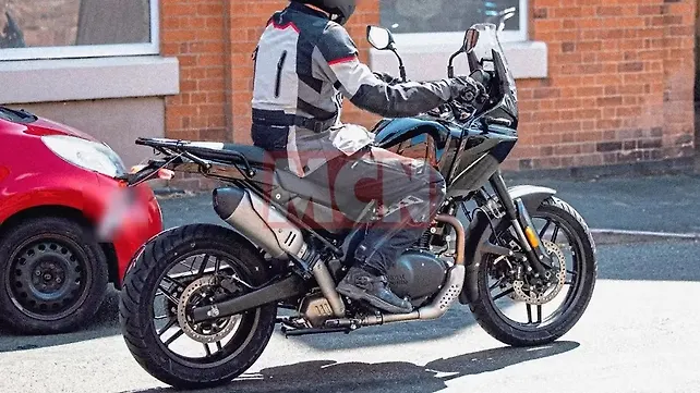 Royal Enfield Himalayan 750 Right Side View