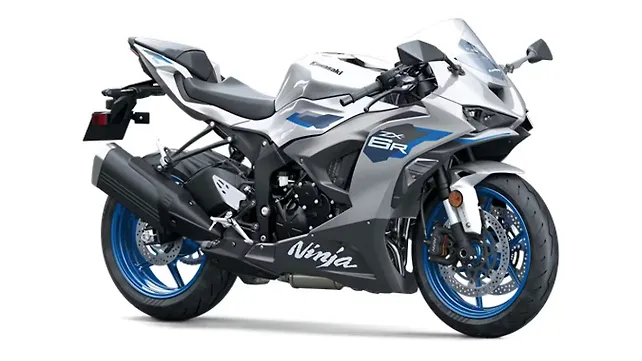 Kawasaki Ninja ZX-6R Right Front Three Quarter
