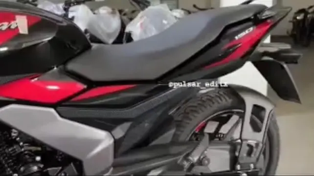 Bajaj Pulsar 150 [2026] Seat