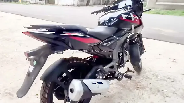 Bajaj Pulsar 125 [2026] Right Rear Three Quarter