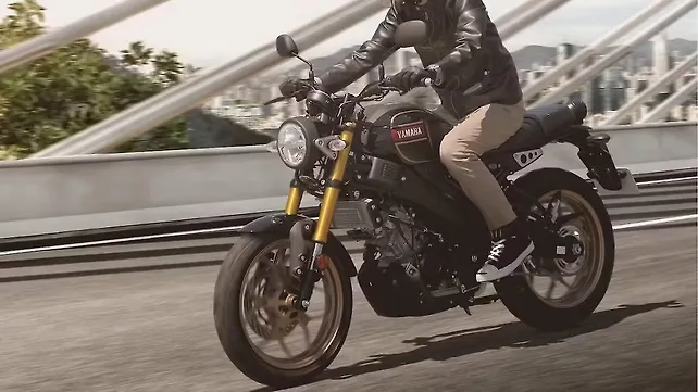 Yamaha XSR 155 Left Front Three Quarter