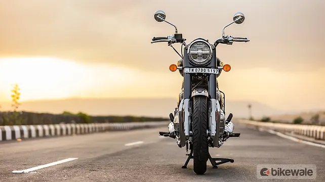 Royal Enfield Bullet 650 Front View