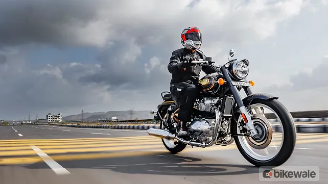 Royal Enfield Bullet 650 Right Front Three Quarter