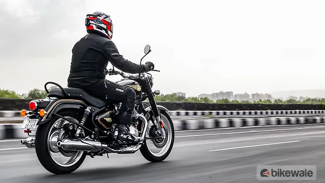 Royal Enfield Bullet 650 Right Rear Three Quarter
