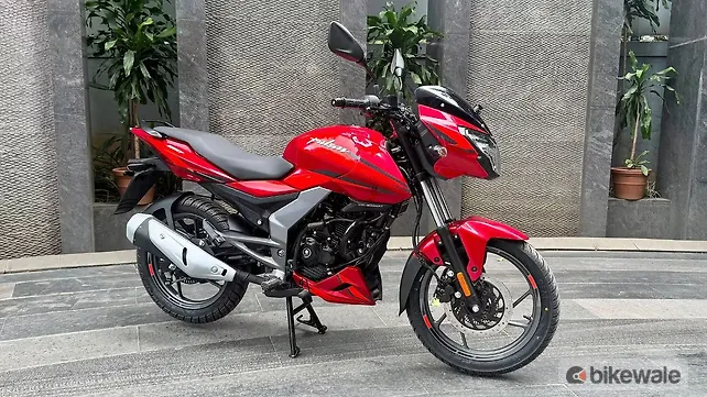 Bajaj Pulsar 125 Launched at Rs. 92,990, Pulsar 150 at Rs. 1.15 Lakh: Goes Big on Tech Bajaj Pulsar 125 Launched at Rs. 92,990, Pulsar 150 at Rs. 1.15 Lakh: Goes Big on Tech