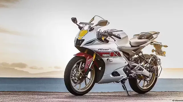 Yamaha R2 Right Side View