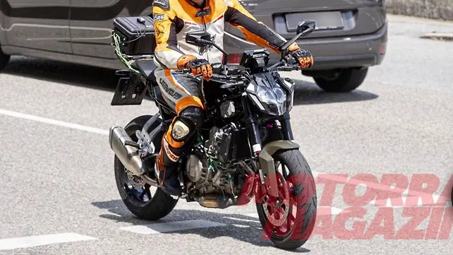 KTM 490 Duke Right Front Three Quarter