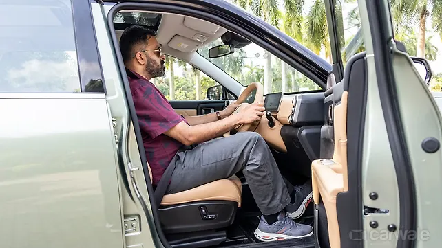 MG Hector Tomahawk EV Front Row Seats