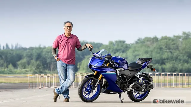 Yamaha R2 Left Front Three Quarter