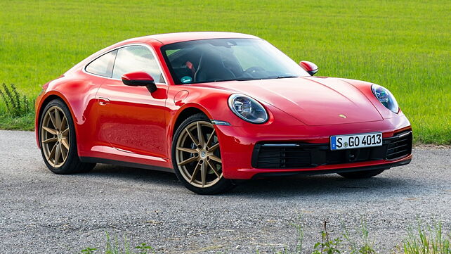 2020 Porsche 911 gets a manual transmission