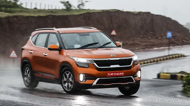 Kia Seltos outsells MG Hector in October 2019 Kia Seltos outsells MG Hector in October 2019