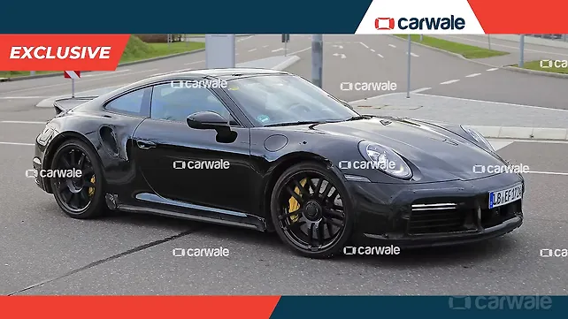 Porsche 911 Turbo spied with a ducktail spoiler Porsche 911 Turbo spied with a ducktail spoiler