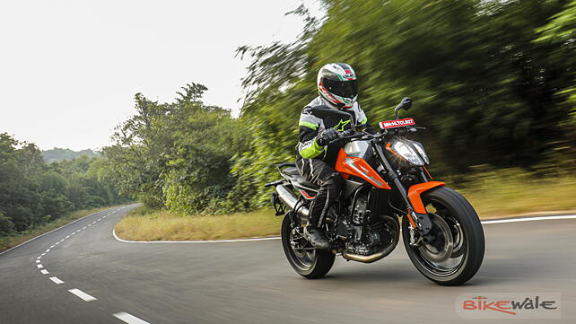 KTM 790 Duke Action 