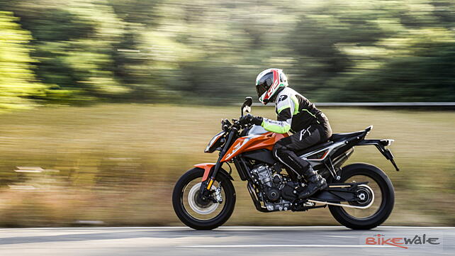 KTM 790 Duke Action 