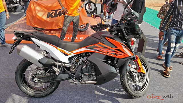 KTM 790 Duke Left Side View 