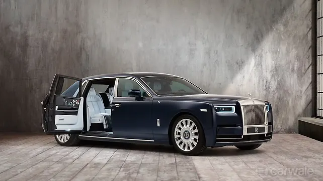 Bespoke Rolls-Royce Phantom Rose with million stitches breaks