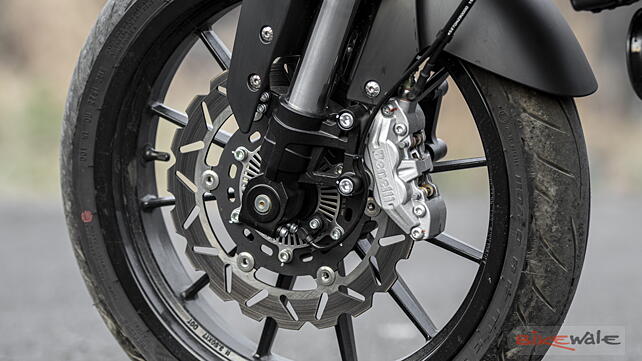 Benelli Leoncino 250 Brakes 