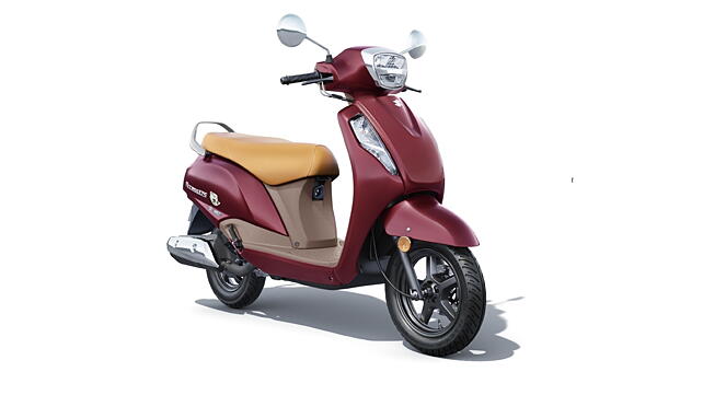 Suzuki Access 125 Left Front Three Quarter 