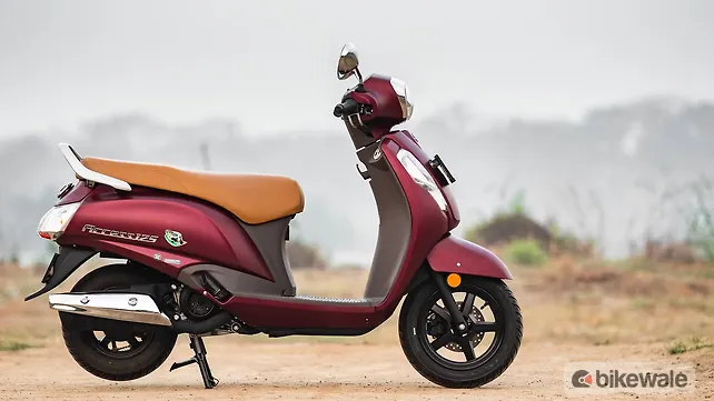 Suzuki Access 125 Right Side 