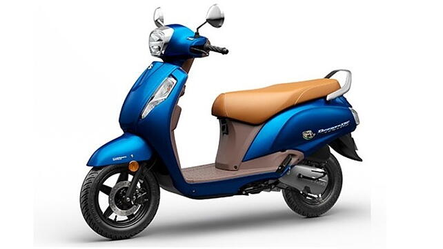 Suzuki Access 125 Left Front Three Quarter 