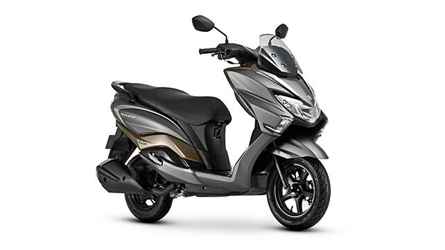 Suzuki Access 125 Front view 