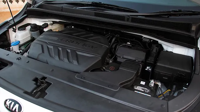 Kia Carnival First Drive Review - CarWale