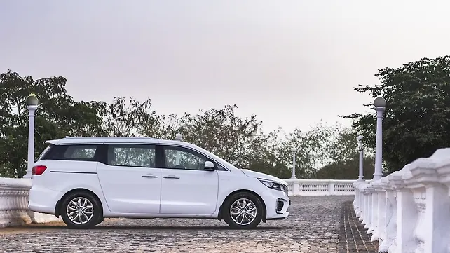 Kia Carnival receives 1,410 bookings within a day Kia Carnival receives 1,410 bookings within a day