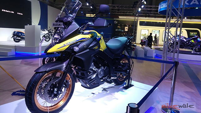 Suzuki V-Strom 650 XT Left Front Three Quarter