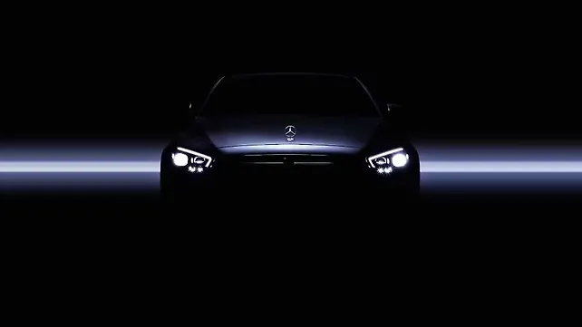 Mercedes-Benz E-Class facelift teaser reveals many details Mercedes-Benz E-Class facelift teaser reveals many details