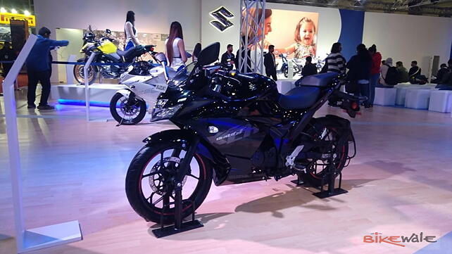 Suzuki Gixxer Front Left Three-Quarter